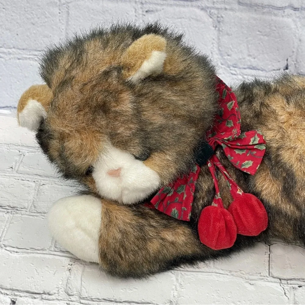 1992 Vintage Nick & Noel Christmas Plush Calico Cat with Jingle Bells 16